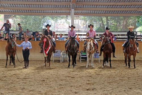 Ehrung Ranch Riding